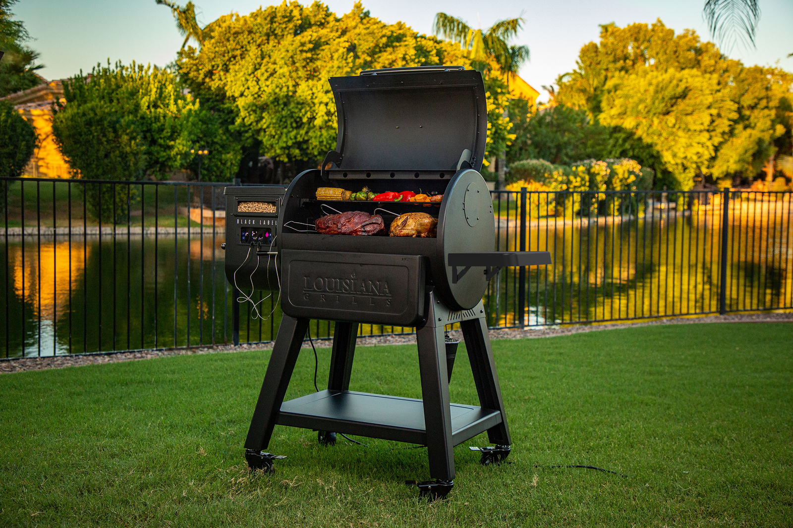 Y1105 GN8-200 Gloss Charcoal QM アウトレット Side Shelf - Compatible with All Black Label Series Grills